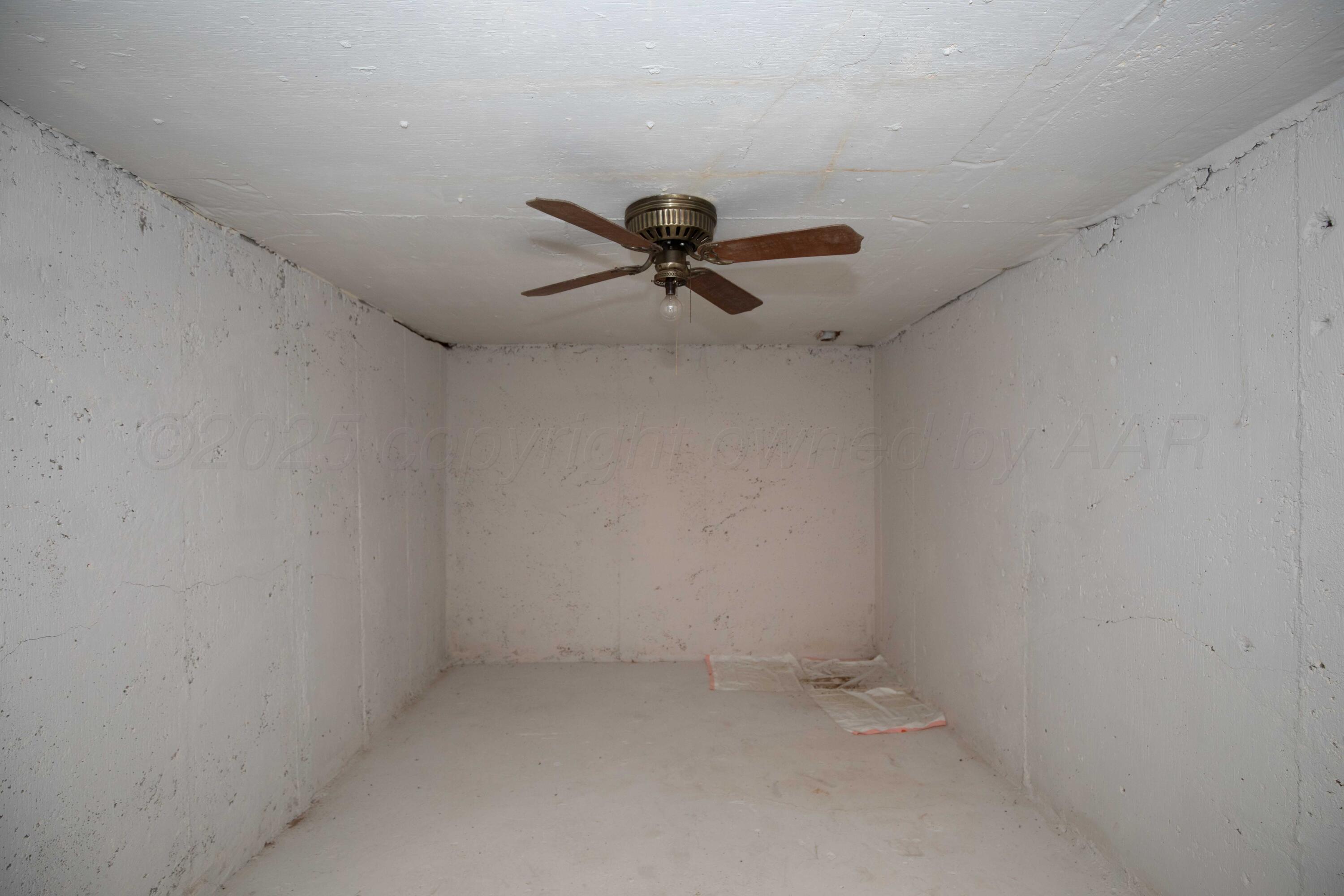 925 W Colorado Avenue Property Photo 38