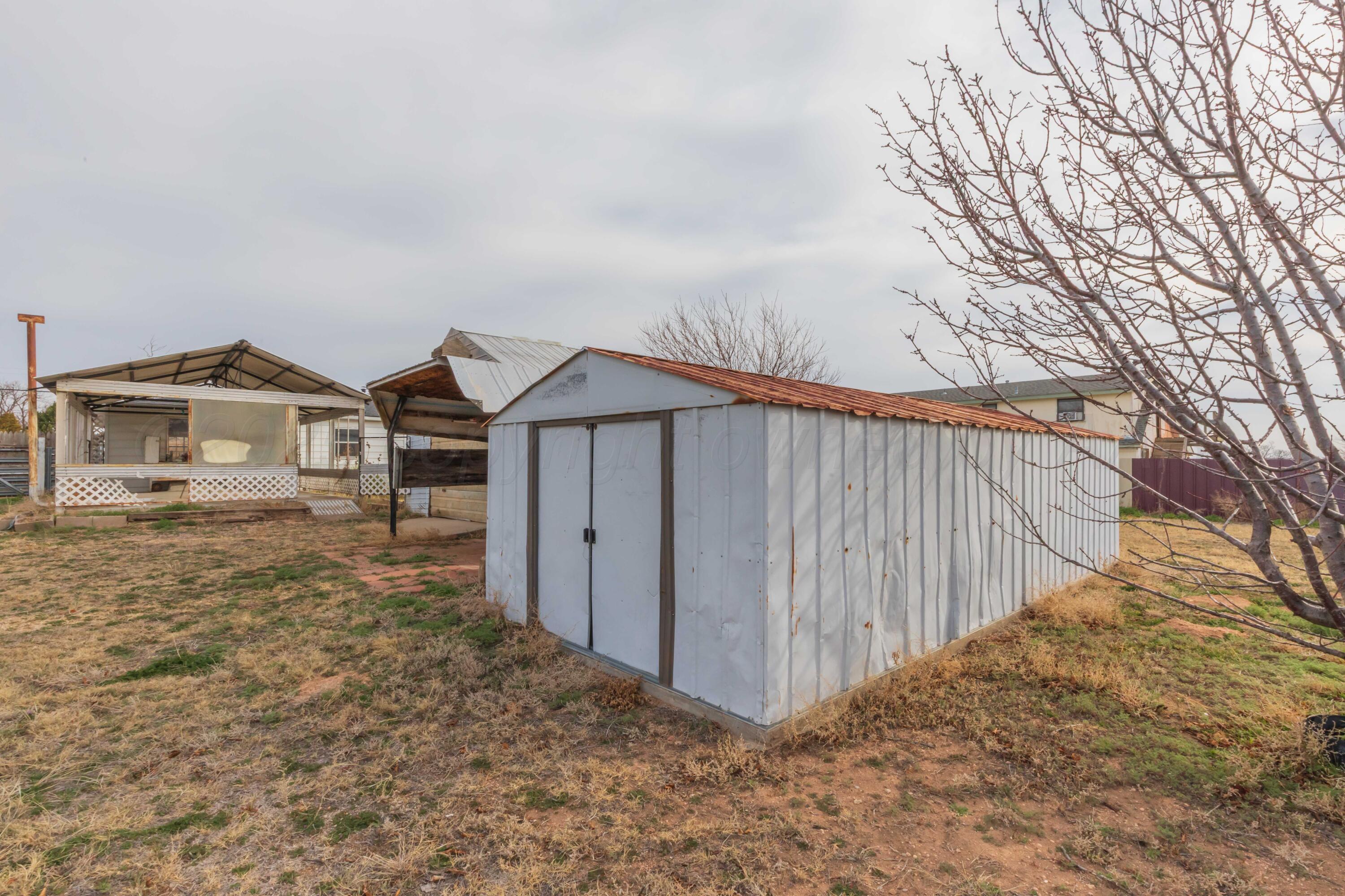 925 W Colorado Avenue Property Photo 43