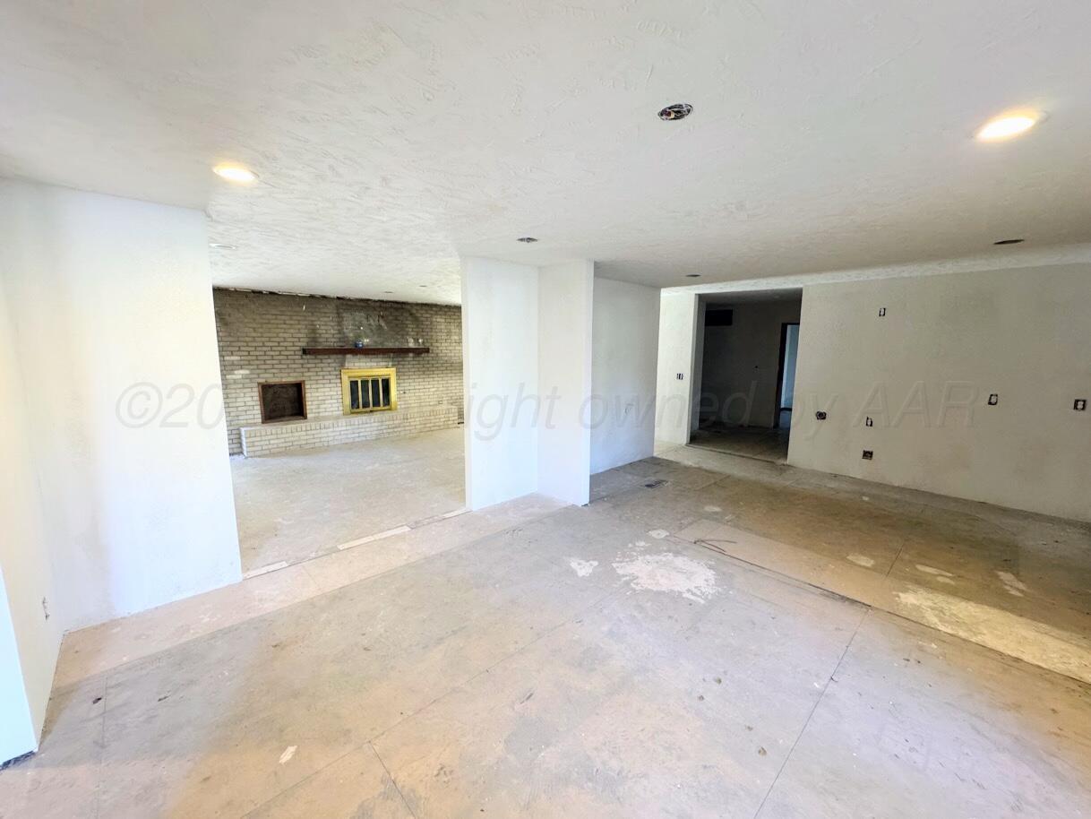 714 S Harvard Street Property Photo 2
