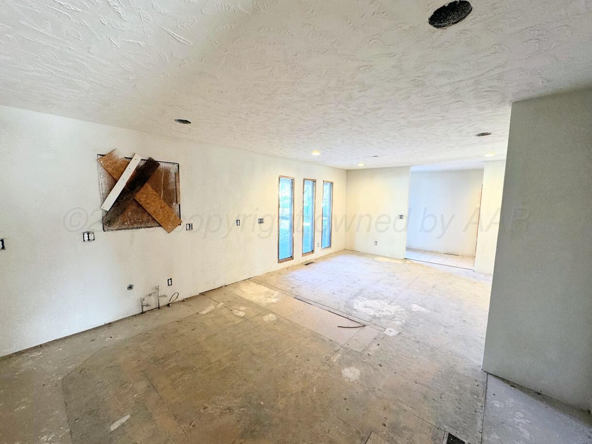 714 S Harvard Street Property Photo 3