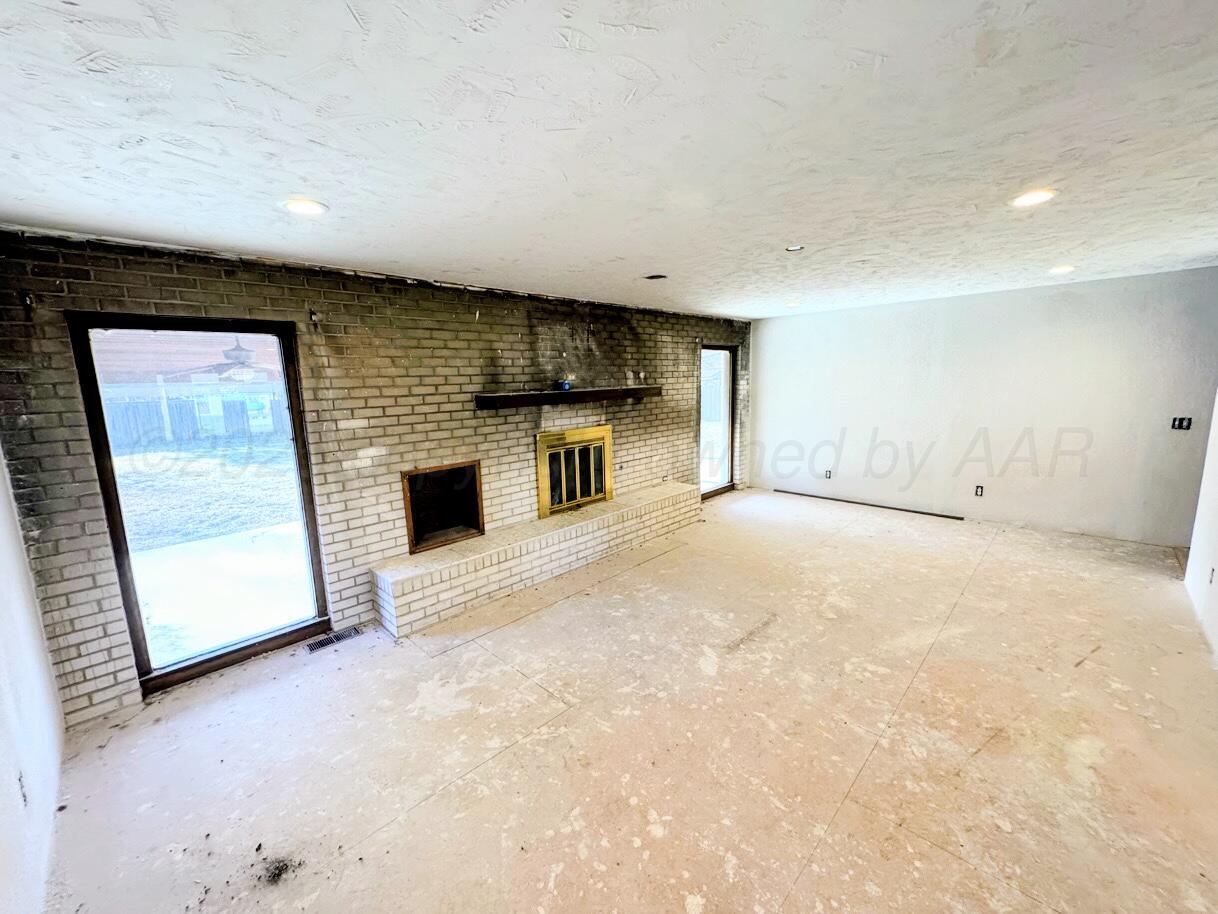 714 S Harvard Street Property Photo 5