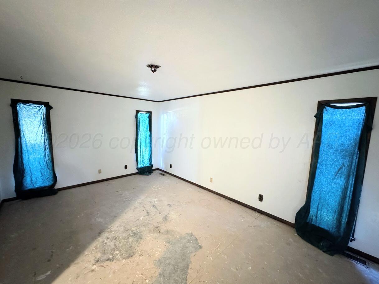 714 S Harvard Street Property Photo 6