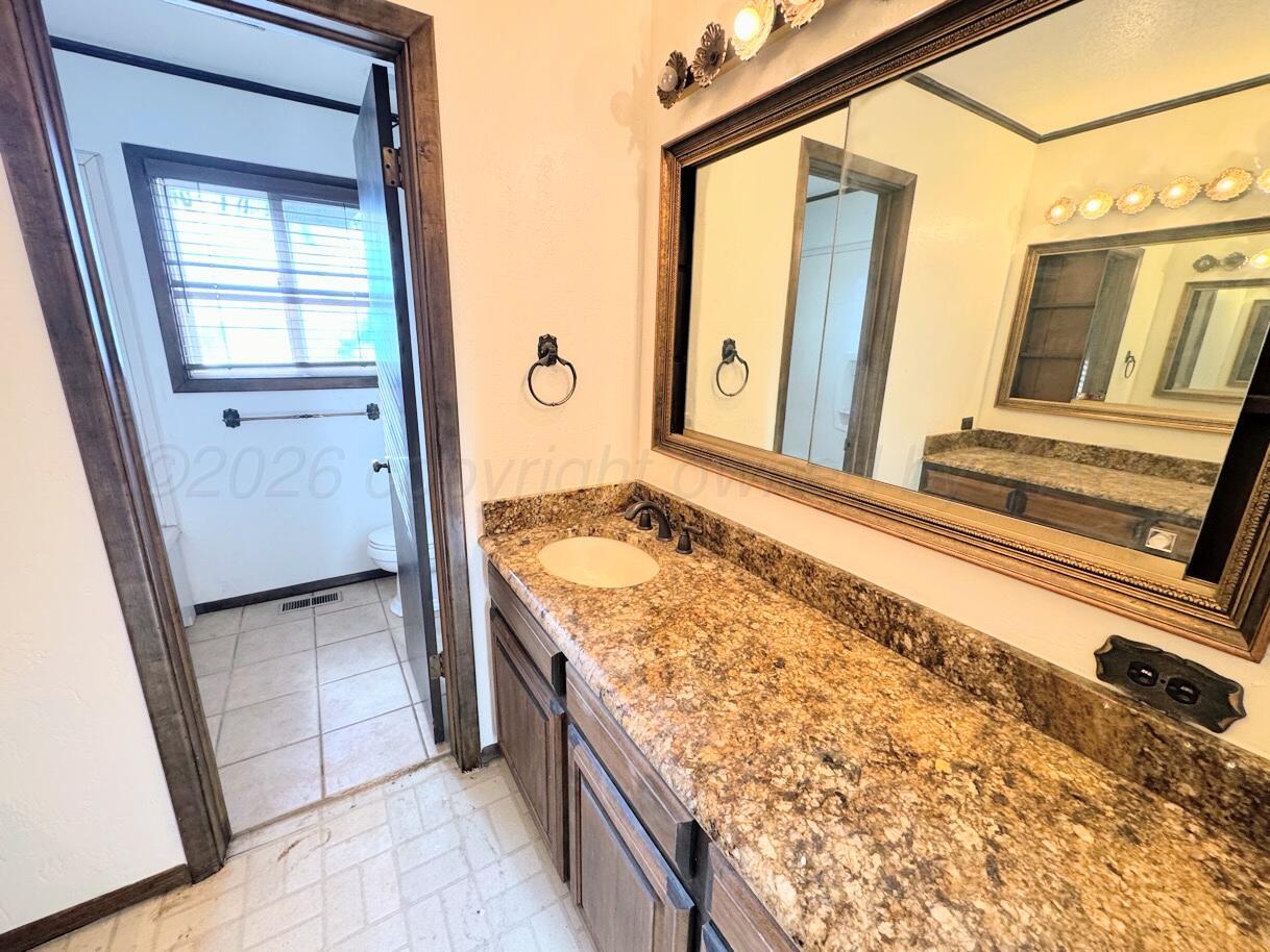 714 S Harvard Street Property Photo 7