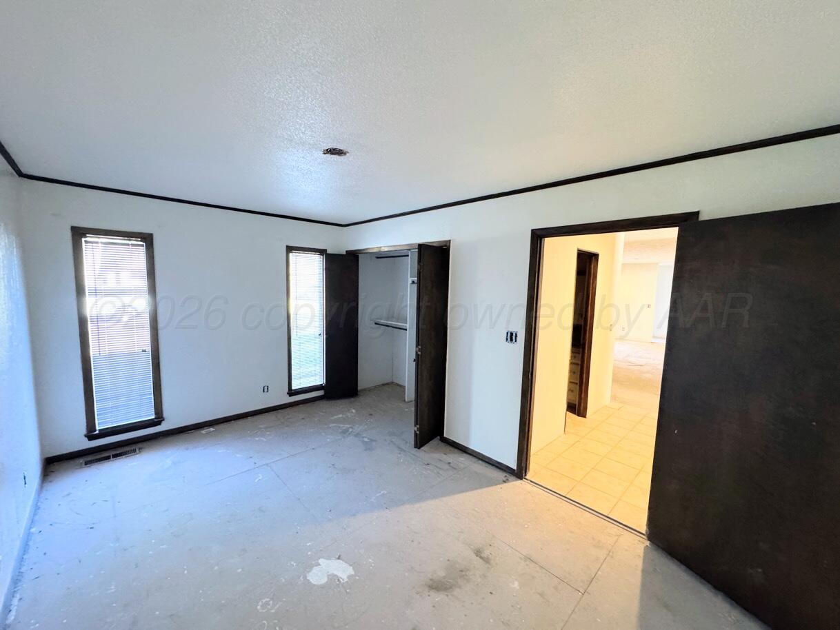 714 S Harvard Street Property Photo 11