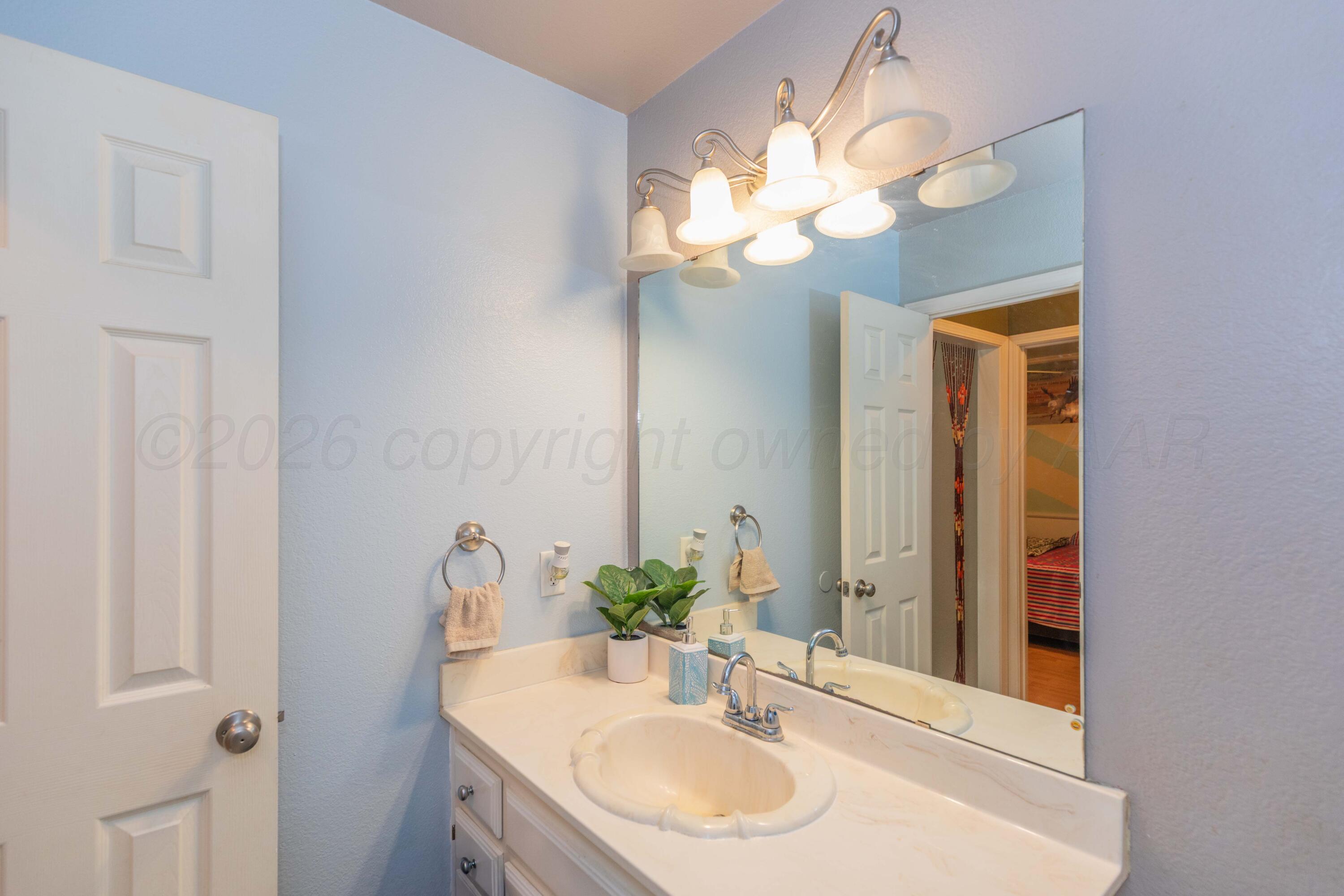 3618 S Aldredge Street Property Photo 21