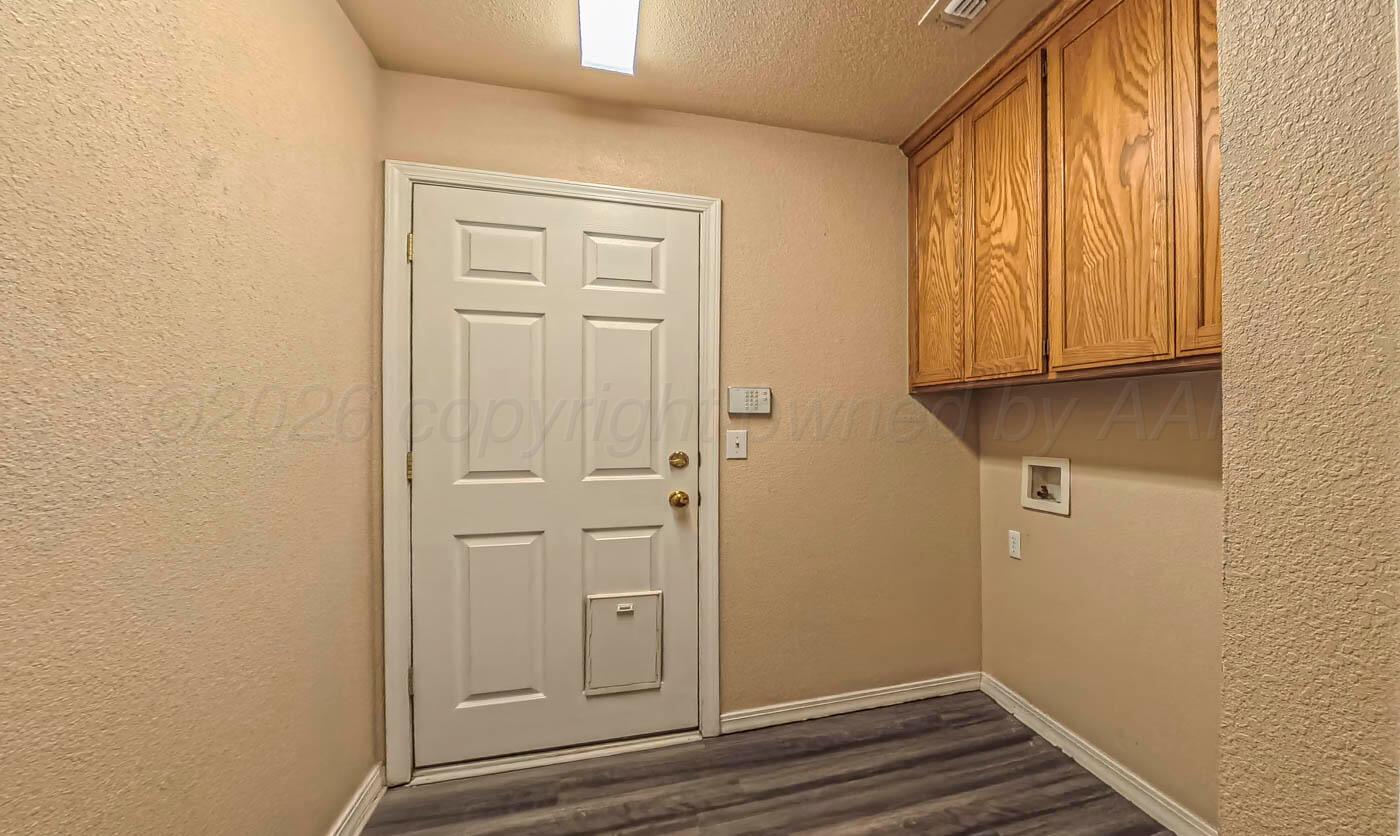 5801 S Bowie Street Property Photo 10