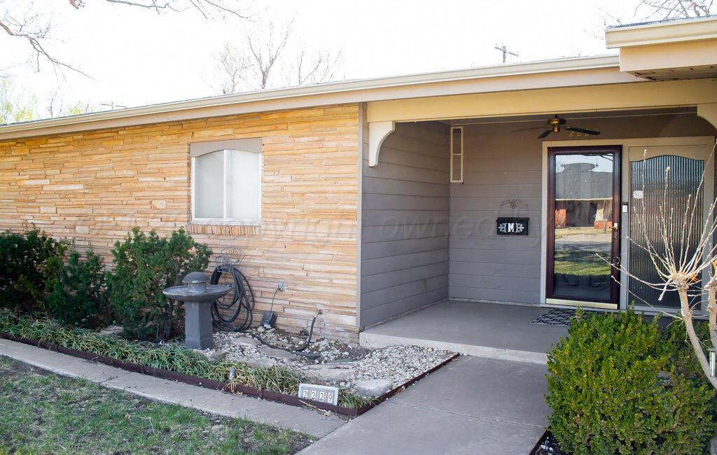 2229 N Charles Street Property Photo 4