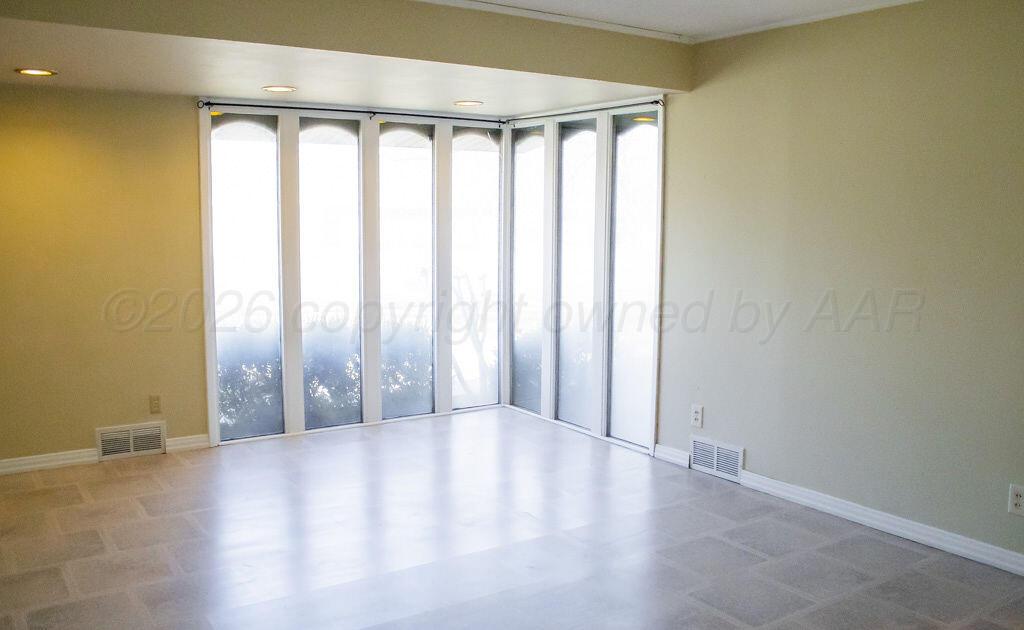 2229 N Charles Street Property Photo 7