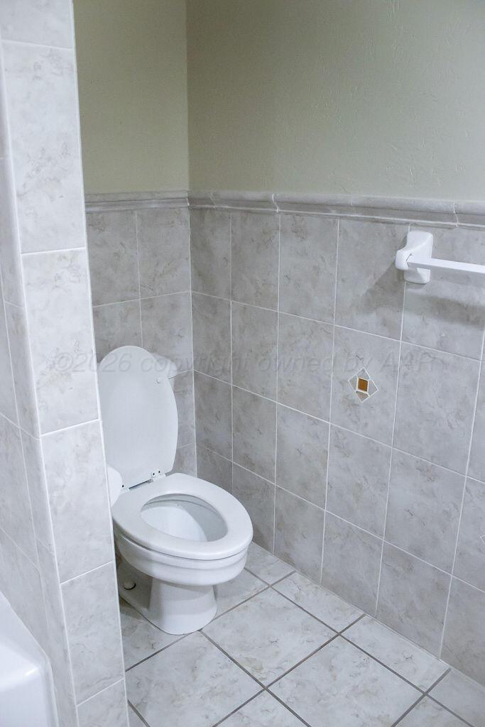 2229 N Charles Street Property Photo 29