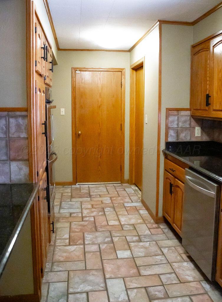 2229 N Charles Street Property Photo 33