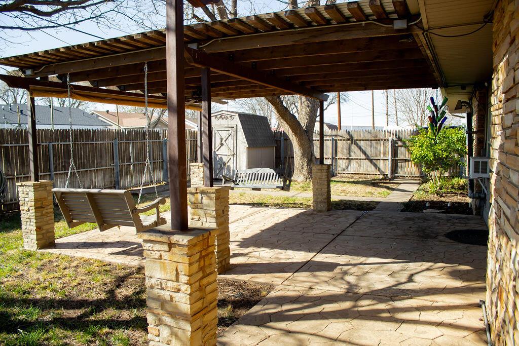 2229 N Charles Street Property Photo 45