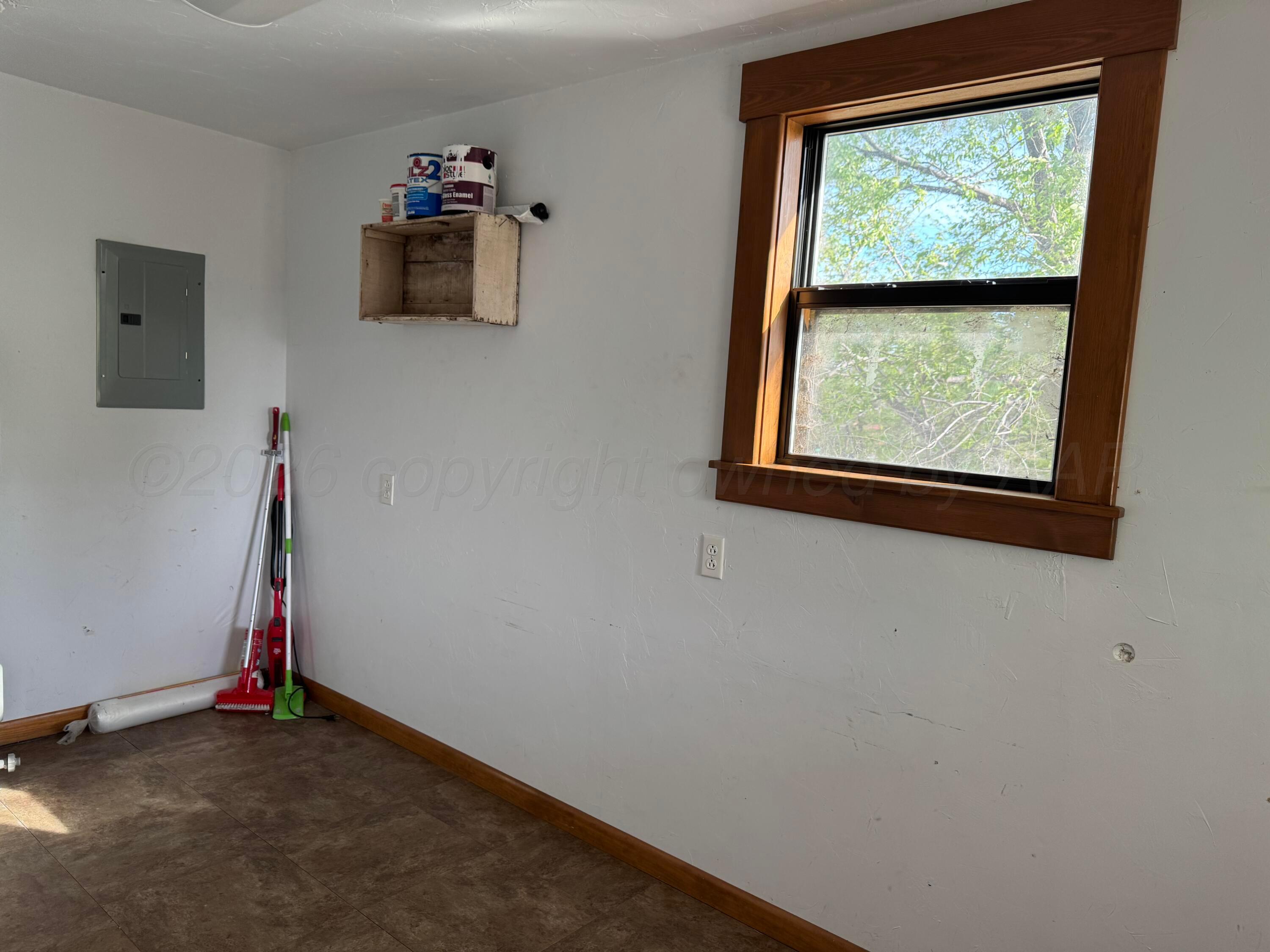 907 E Elsie Avenue Property Photo 11