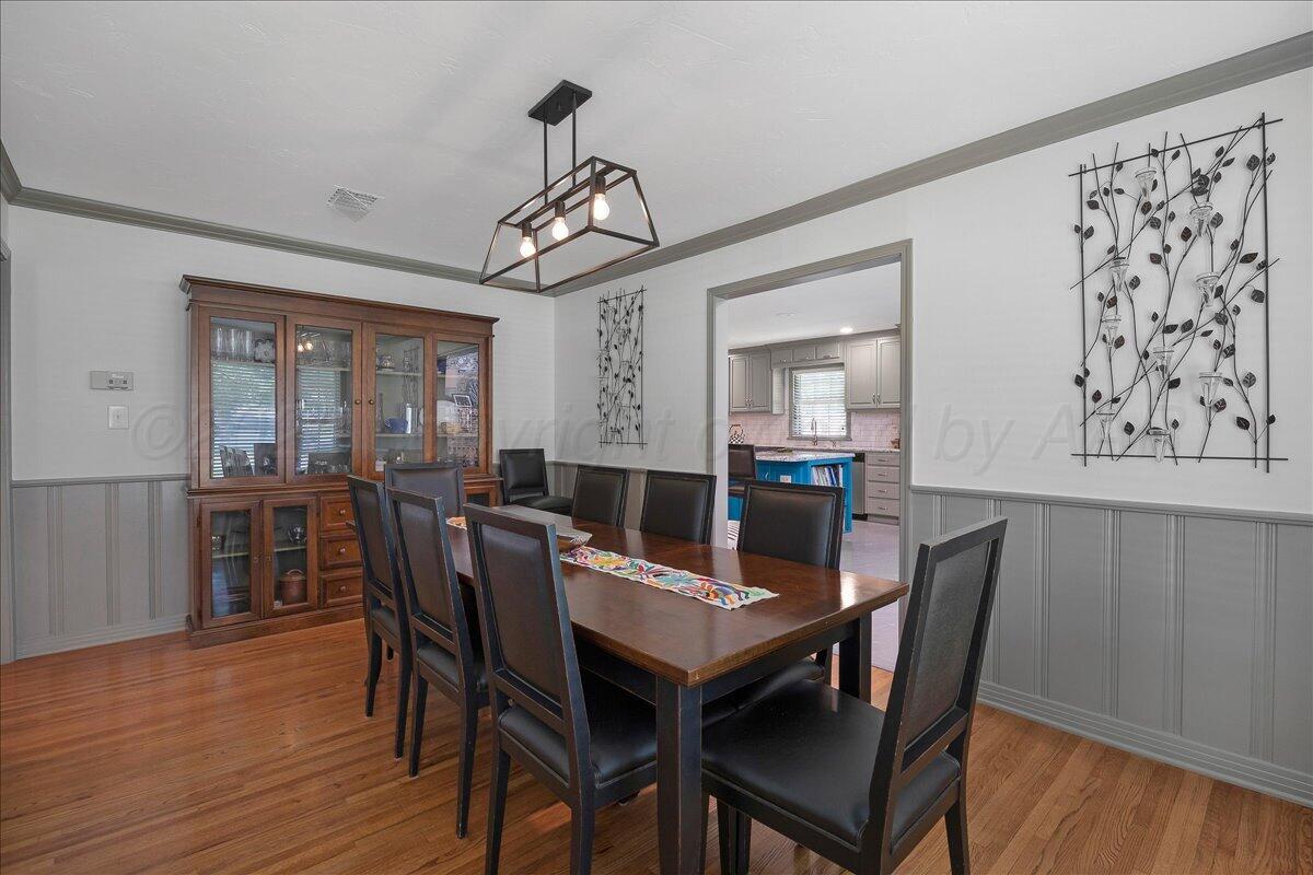 100 S Avondale Street Property Photo 4
