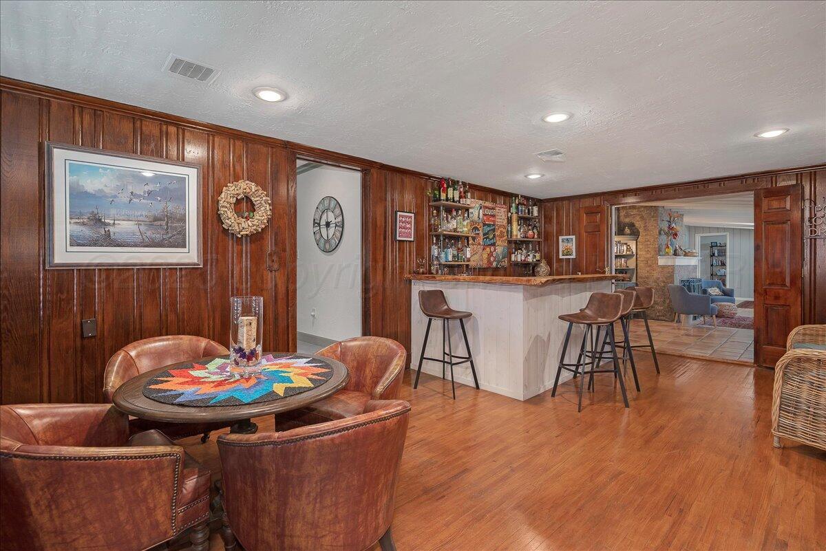 100 S Avondale Street Property Photo 7