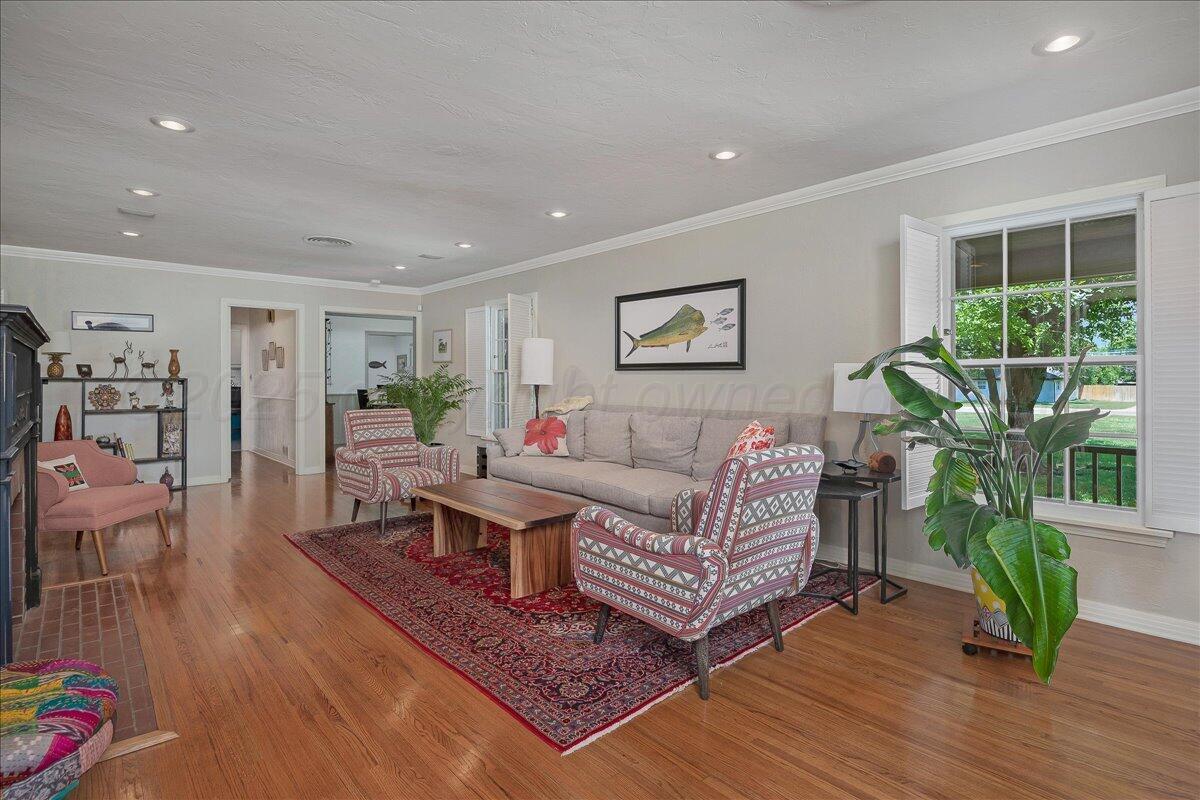 100 S Avondale Street Property Photo 17