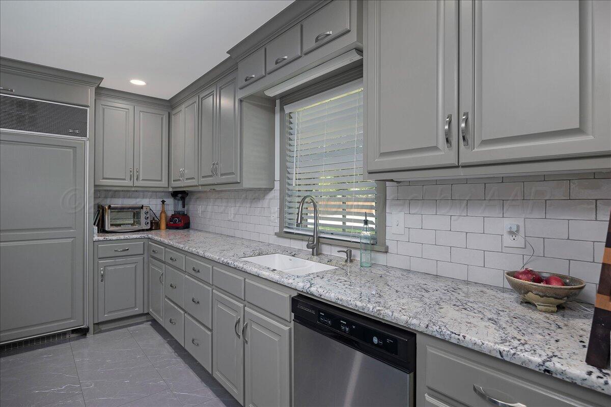 100 S Avondale Street Property Photo 22