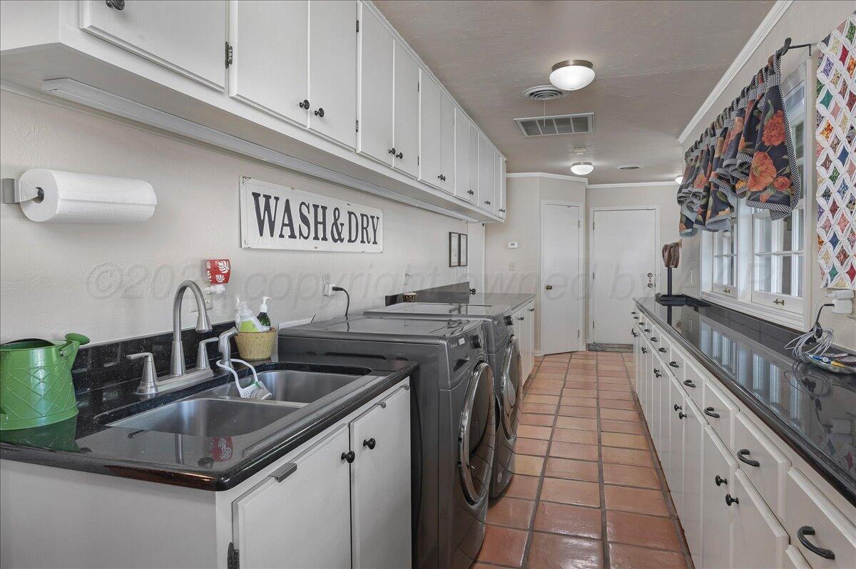 100 S Avondale Street Property Photo 43