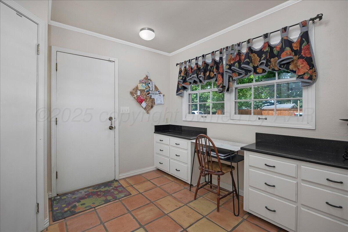 100 S Avondale Street Property Photo 44