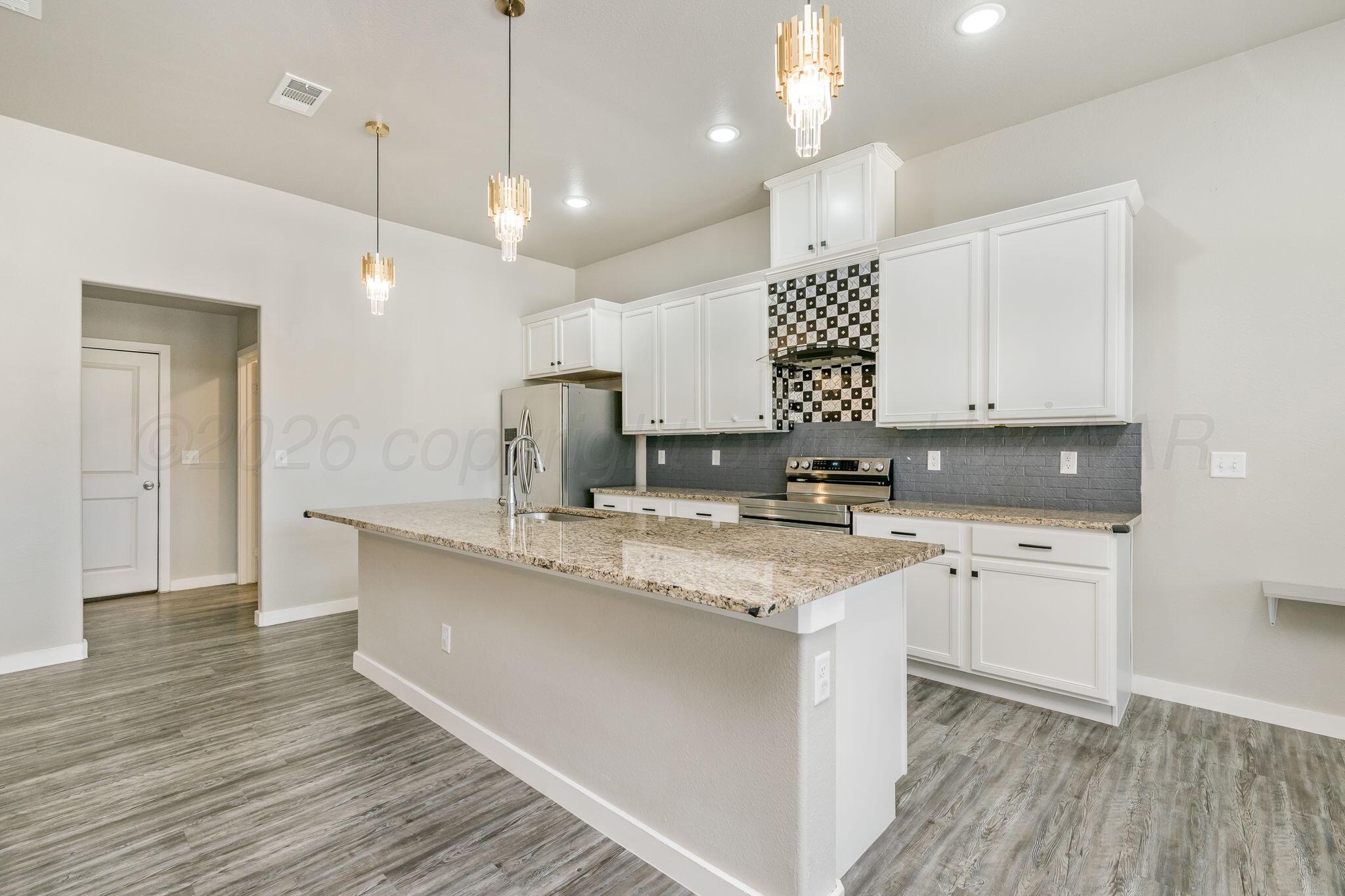 1744 Lullwater Road Property Photo 6