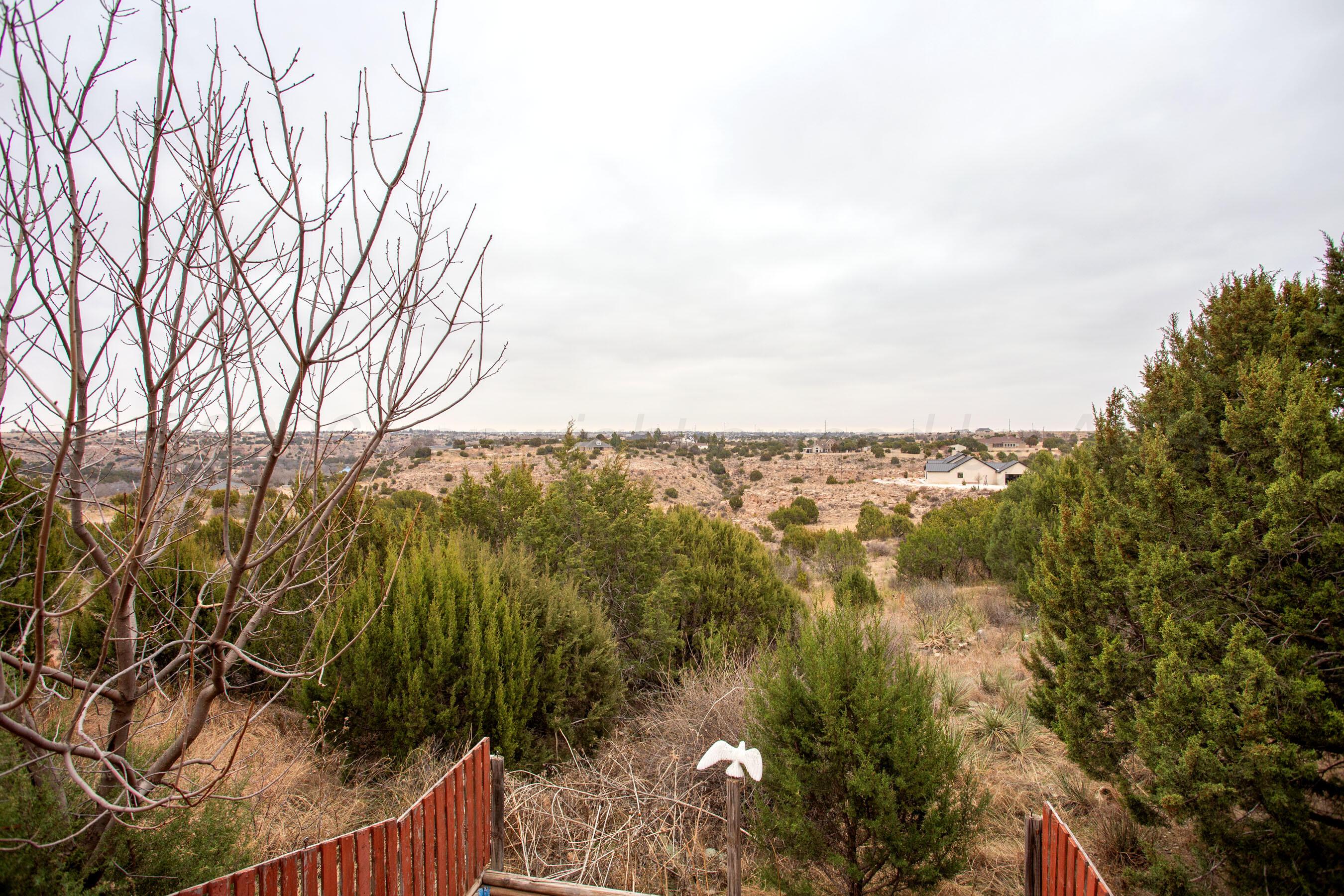 440 Roberts Drive Property Photo 3