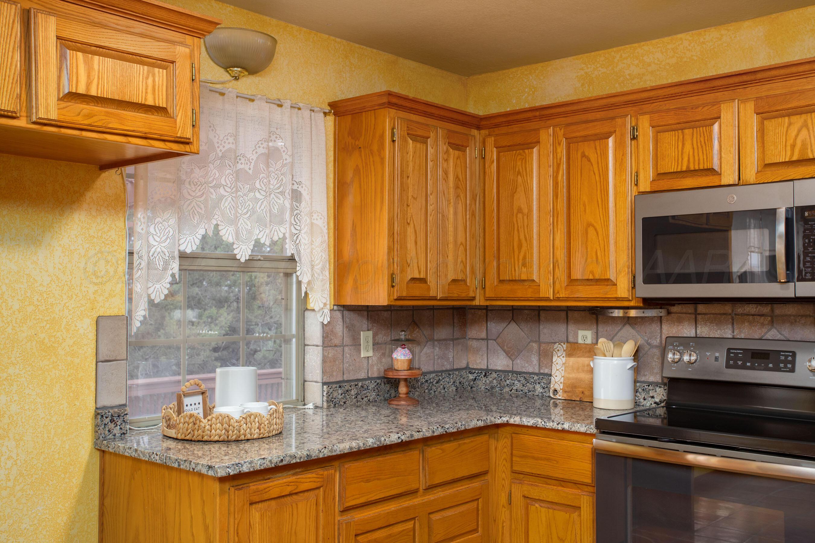 440 Roberts Drive Property Photo 12
