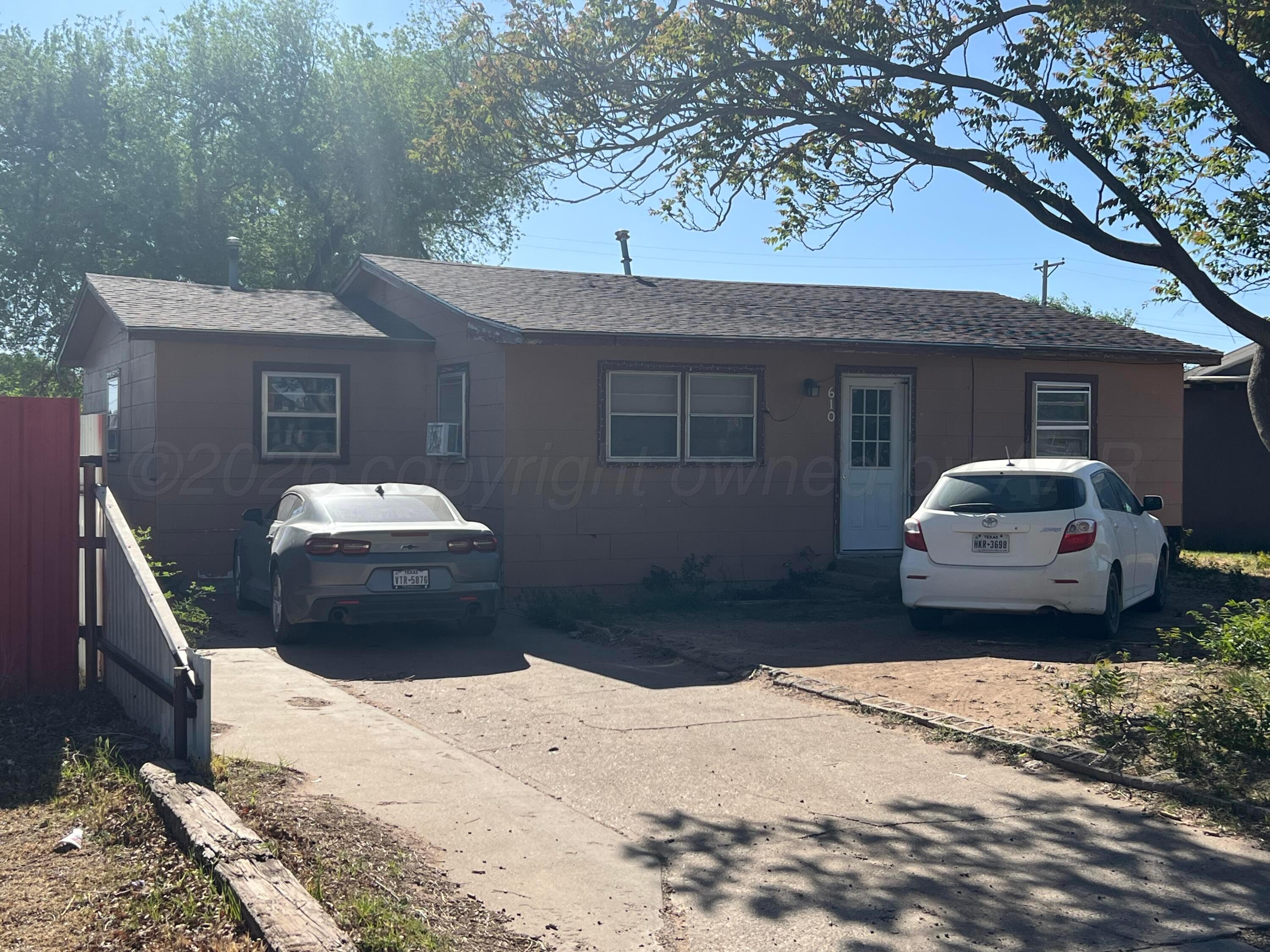 610 Summitt Avenue Property Photo 1