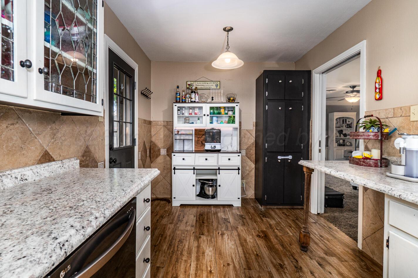 1408 Bluebonnet Street Property Photo 11