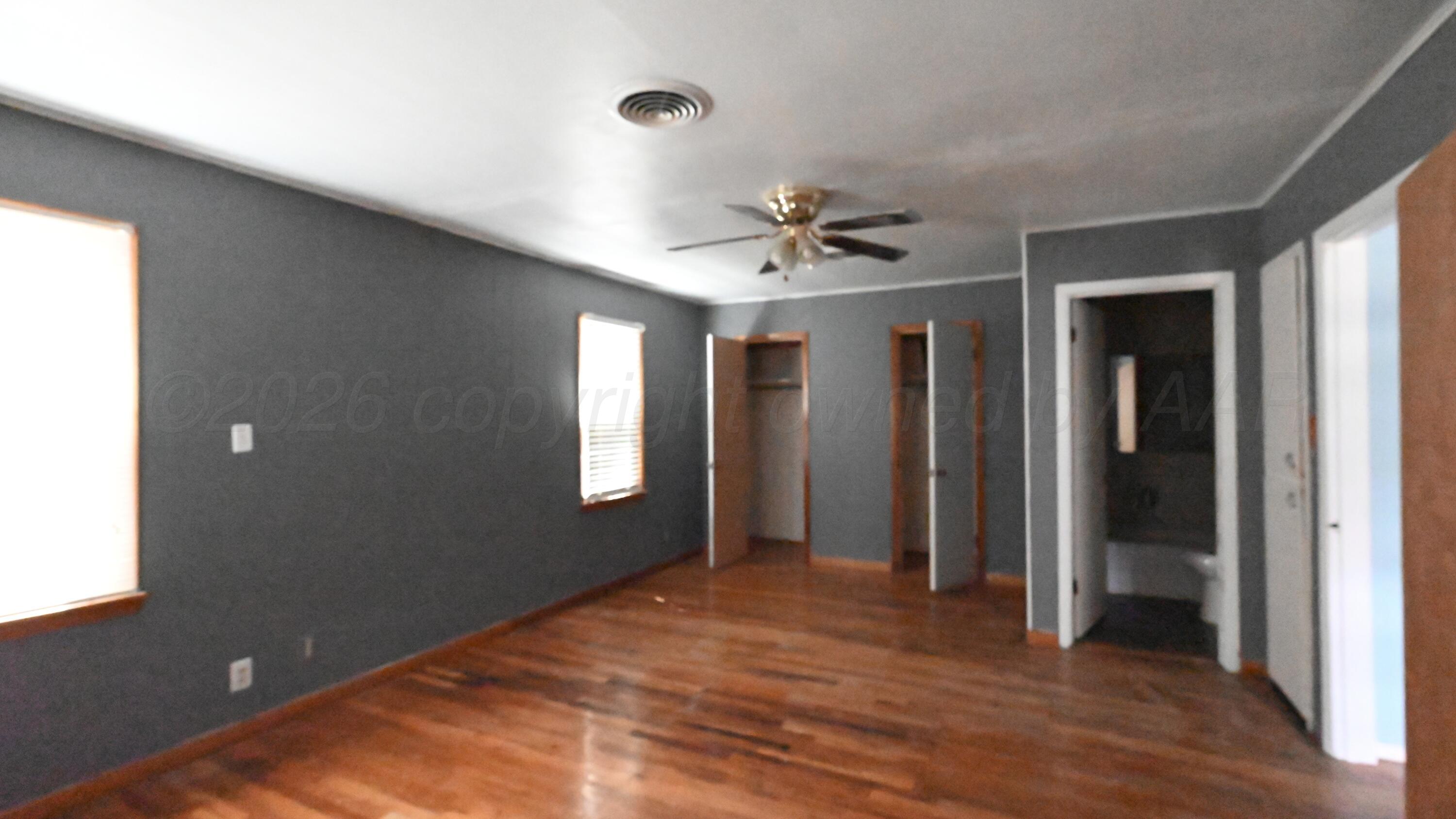 210 S Mackenzie Avenue Property Photo 9