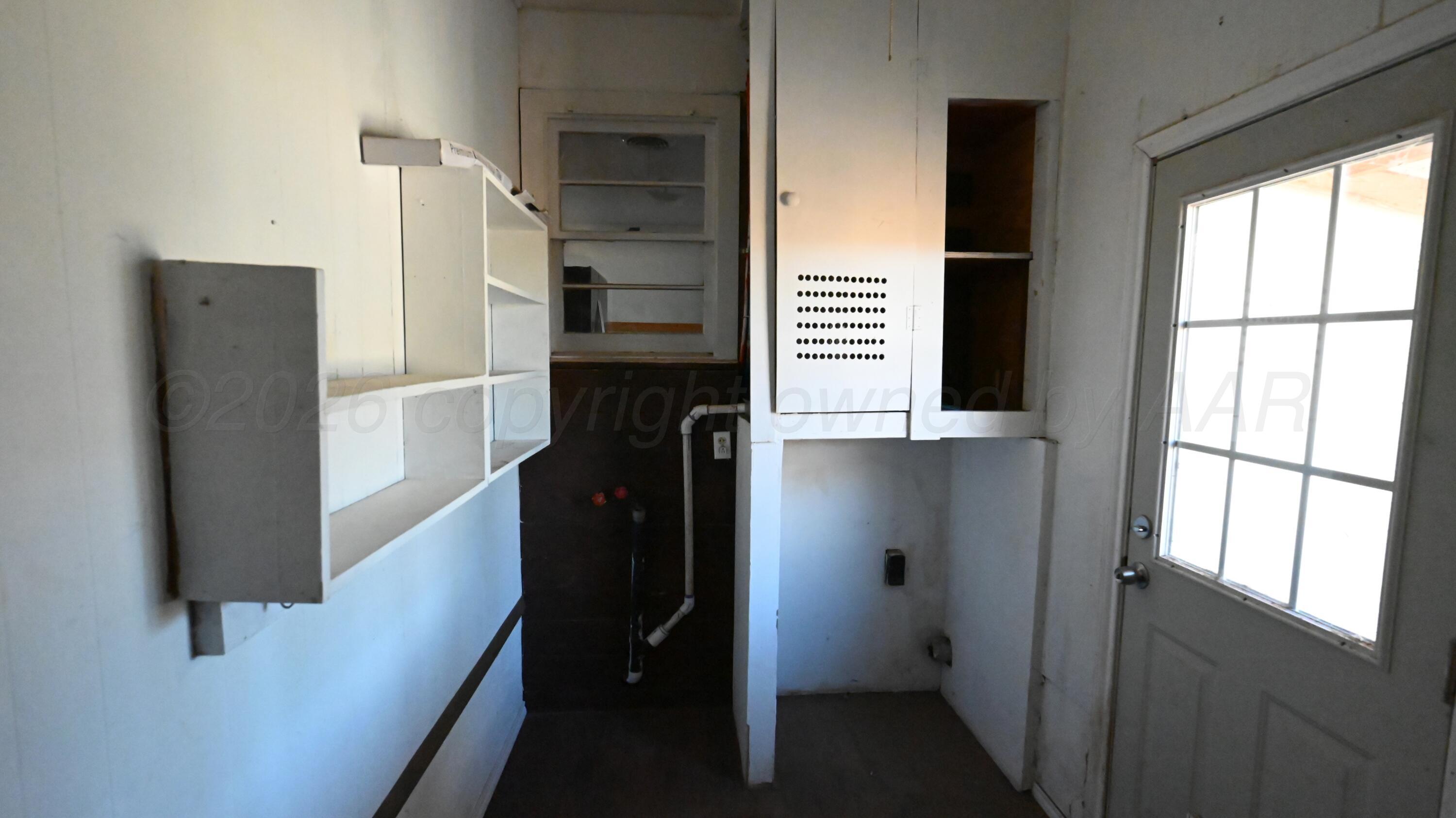210 S Mackenzie Avenue Property Photo 14