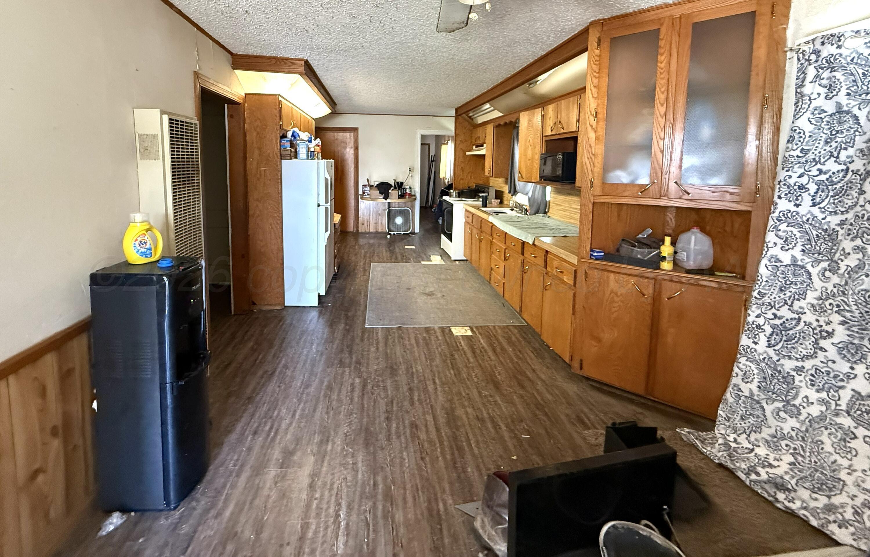 807 N West Street Property Photo 5
