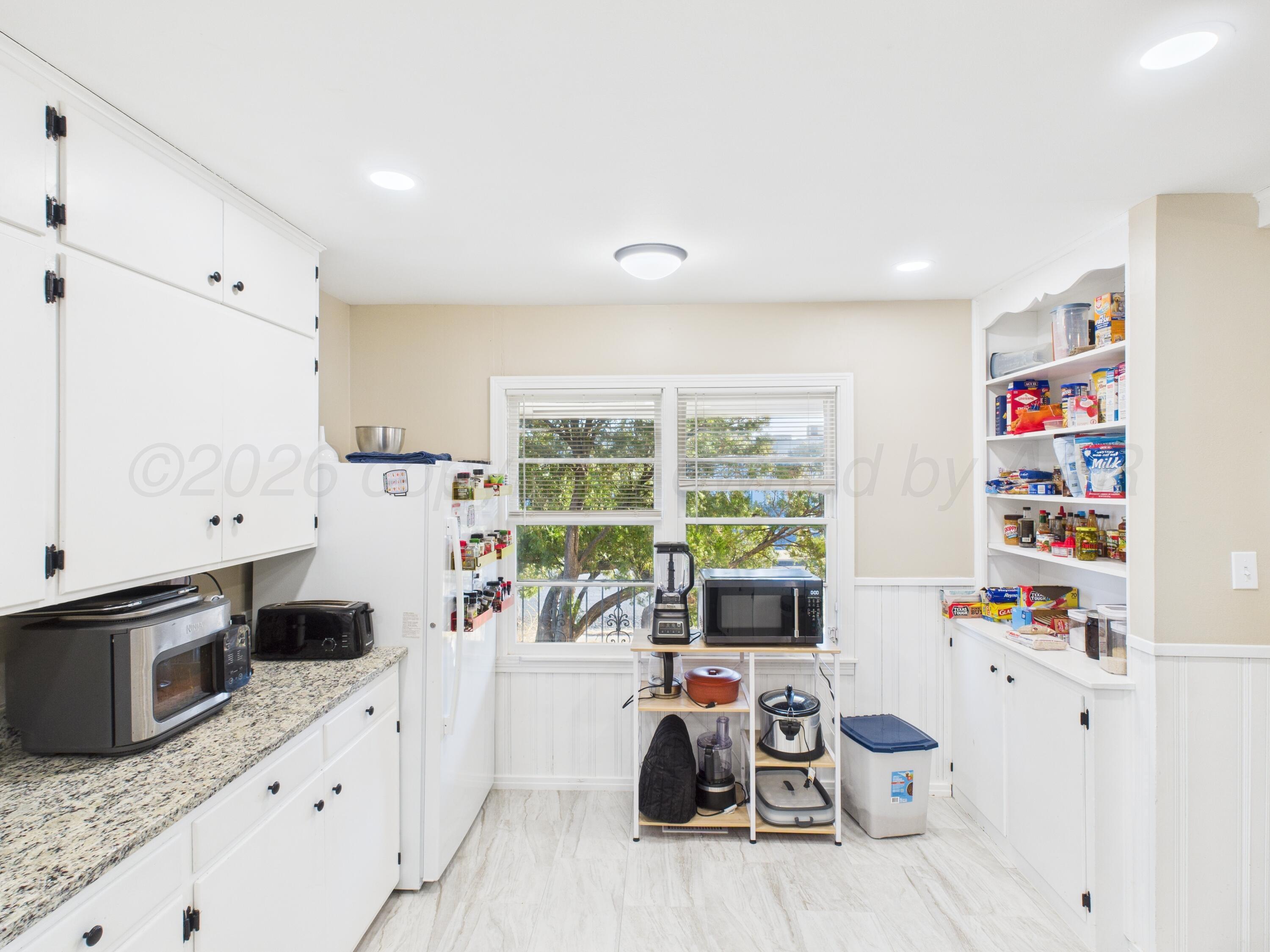 1816 Tularosa Street Property Photo 4