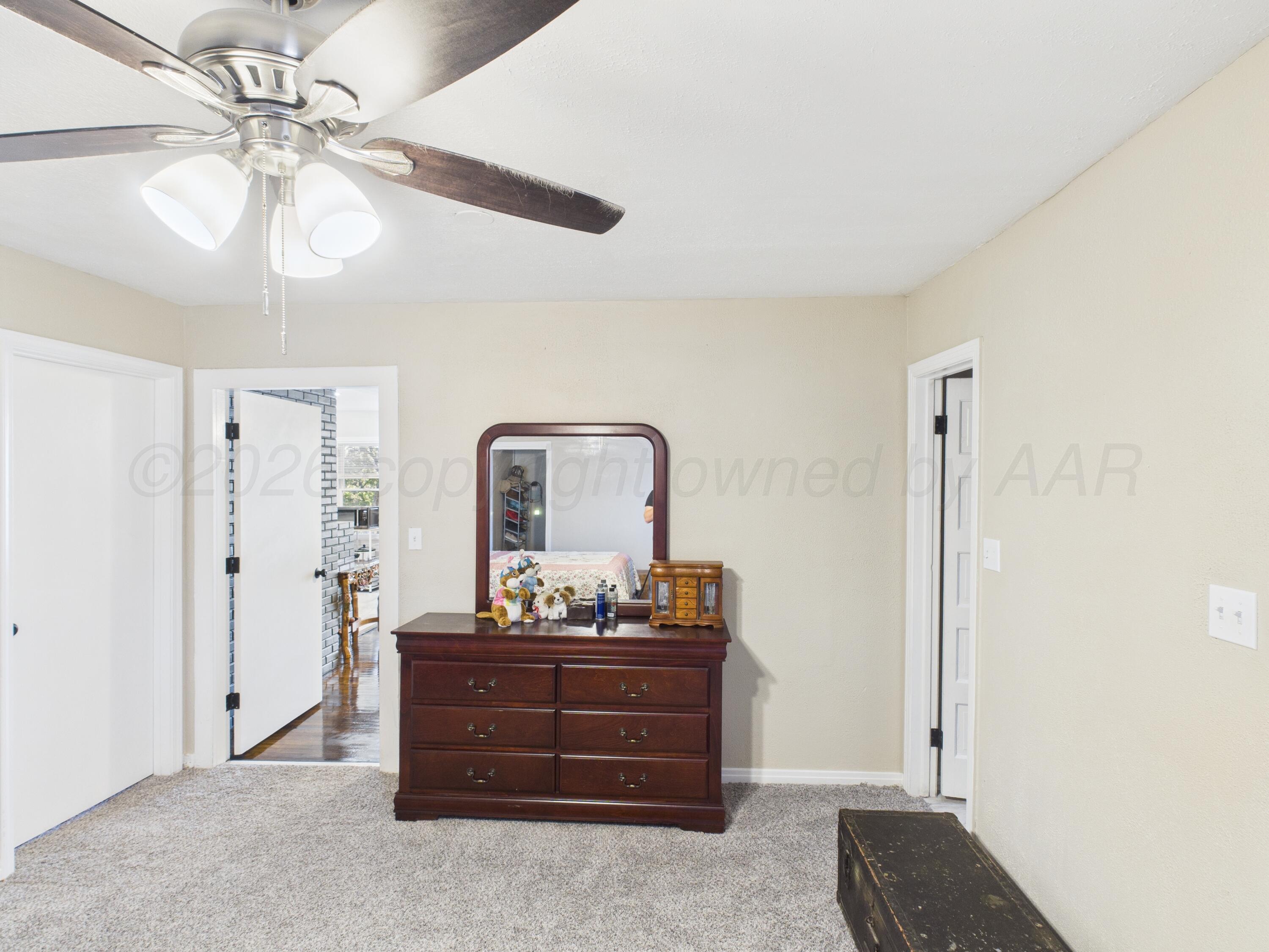 1816 Tularosa Street Property Photo 15