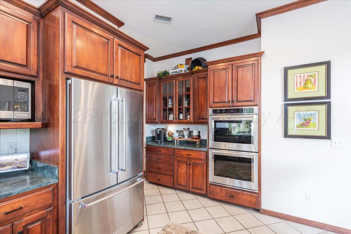108 Caprock Lane Property Photo 12
