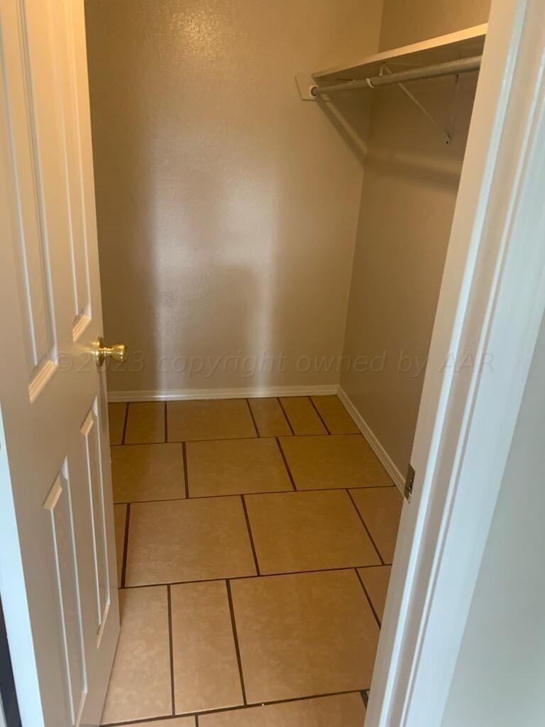 1031 N Sumner Street Property Photo 9