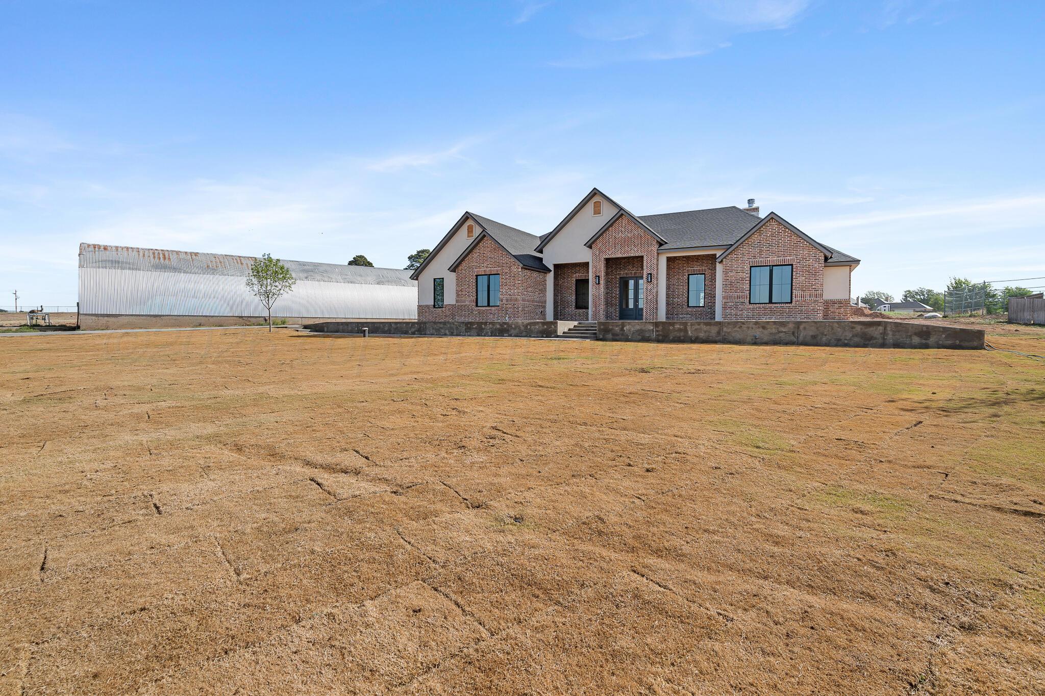 16551 Spring Lake Dr Property Photo 3