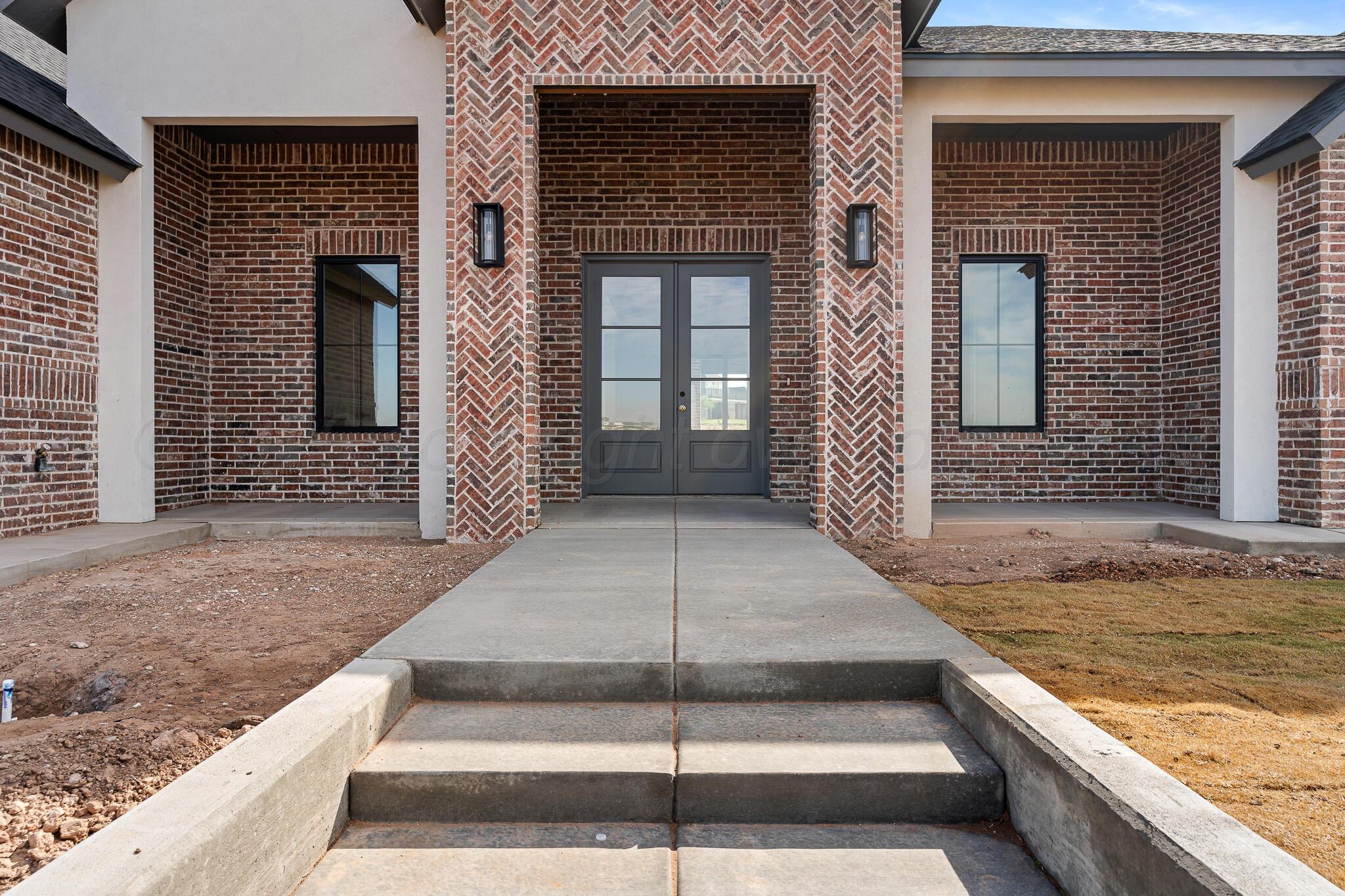 16551 Spring Lake Dr Property Photo 4