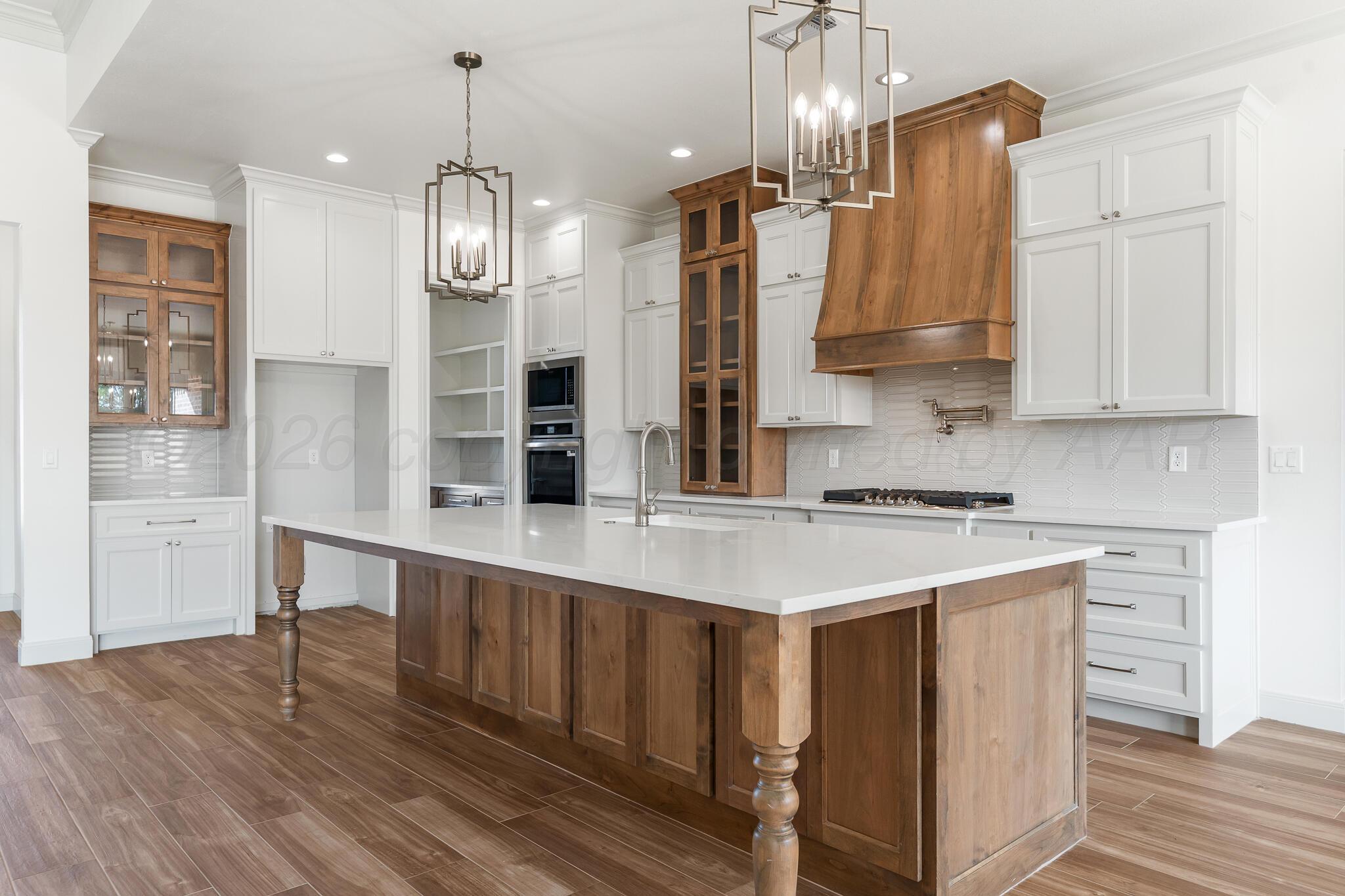 16551 Spring Lake Dr Property Photo 8
