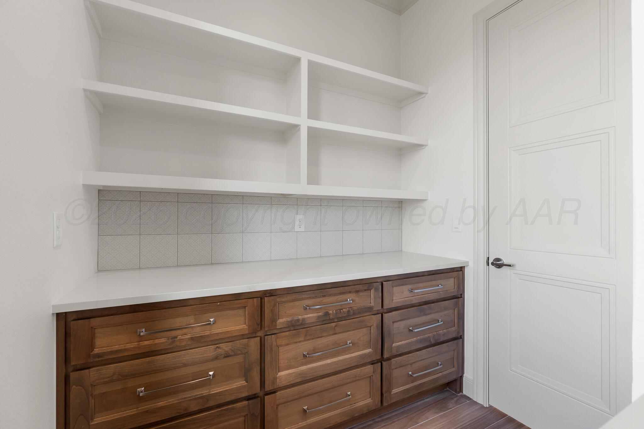 16551 Spring Lake Dr Property Photo 14