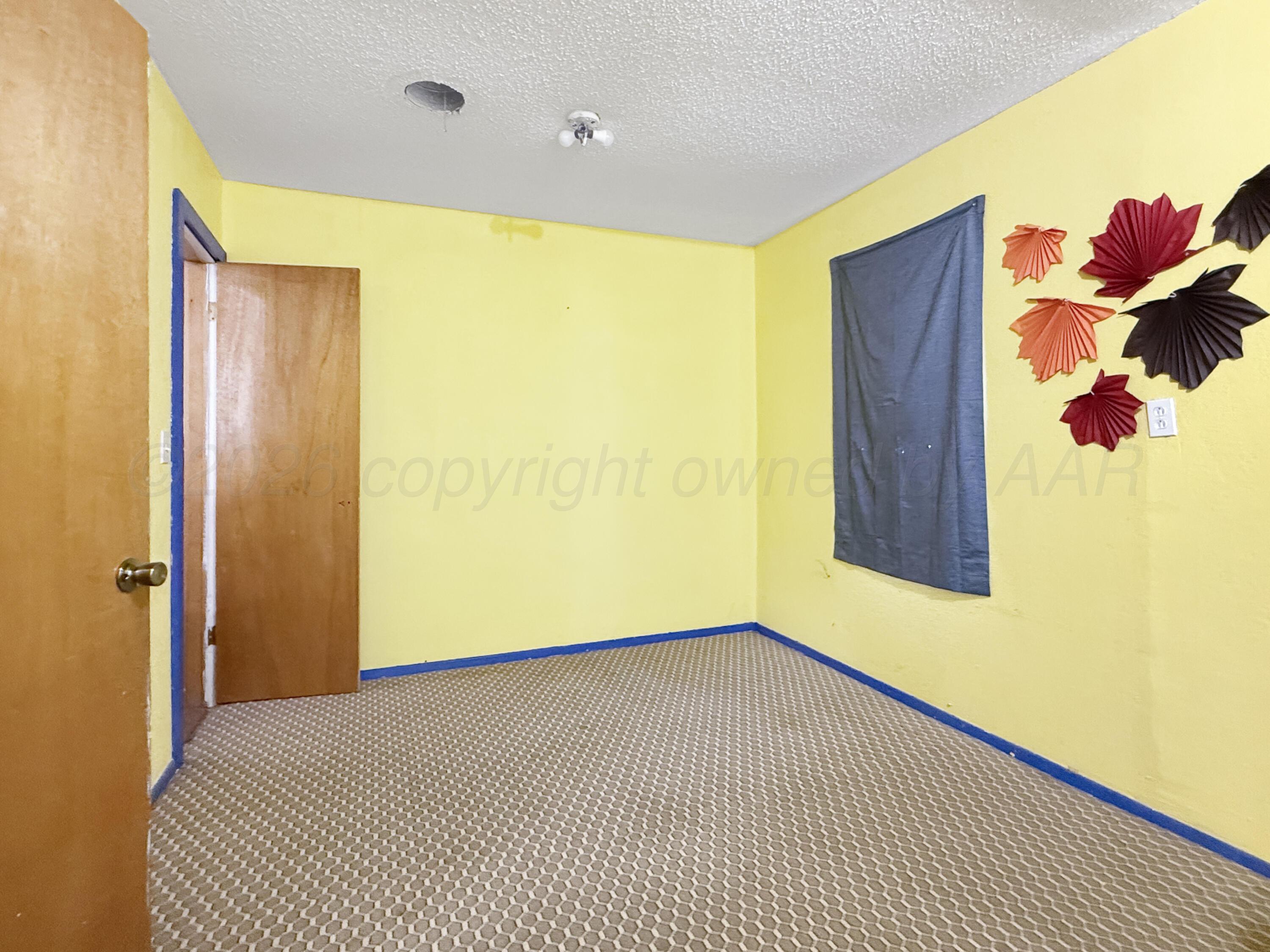200 Vaughn Avenue Property Photo 6