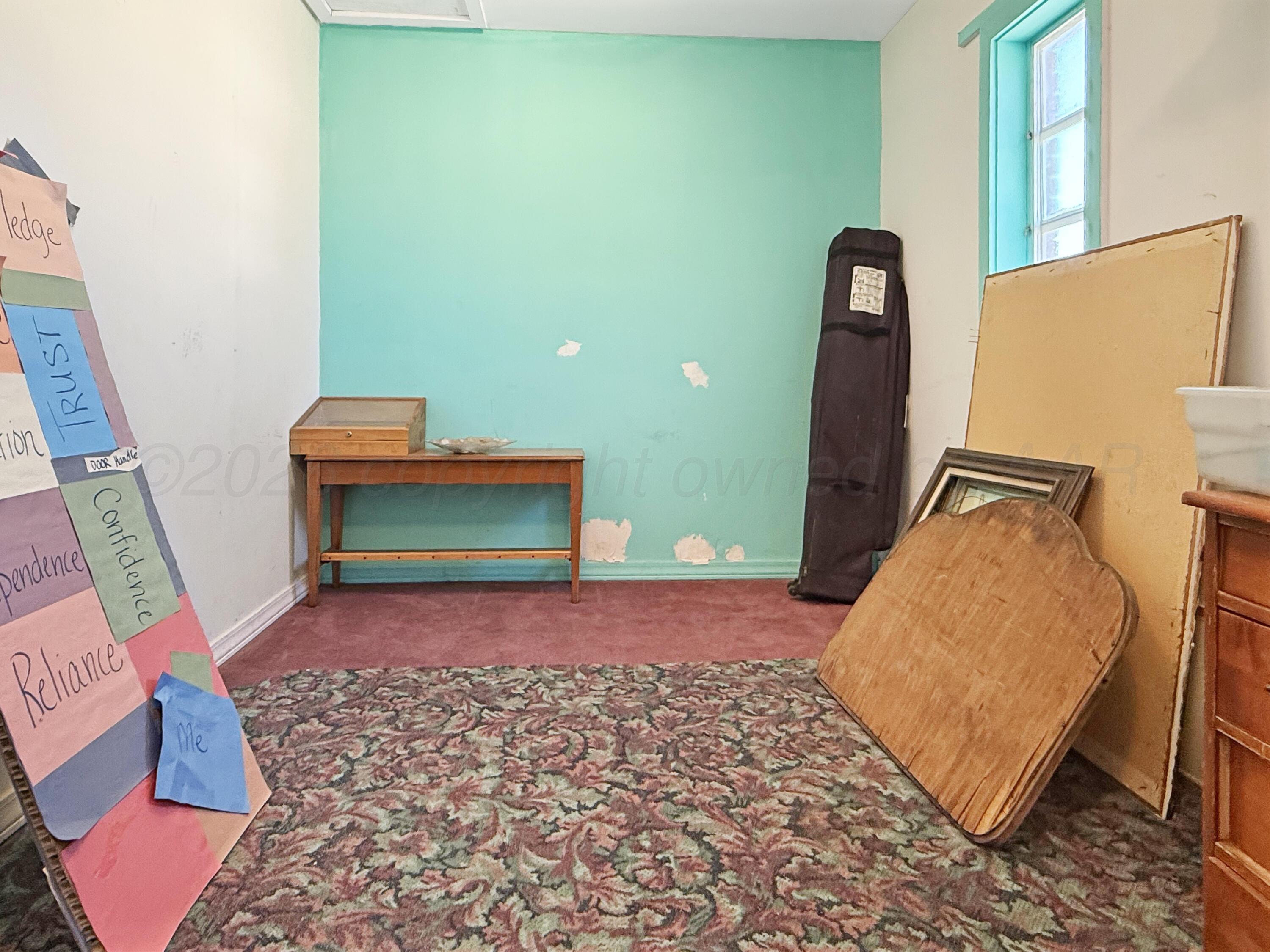 200 Vaughn Avenue Property Photo 11