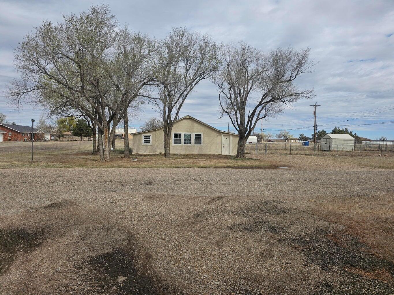 106 E Main Street Property Photo 1