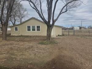 106 E Main Street Property Photo 2