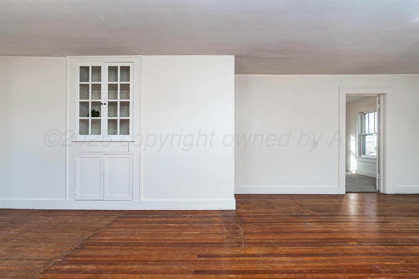 115 S Whorton Avenue Property Photo 8