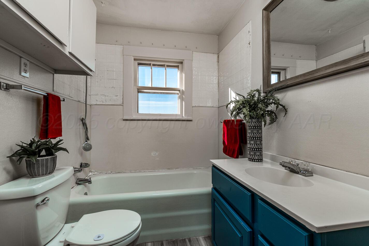 115 S Whorton Avenue Property Photo 14