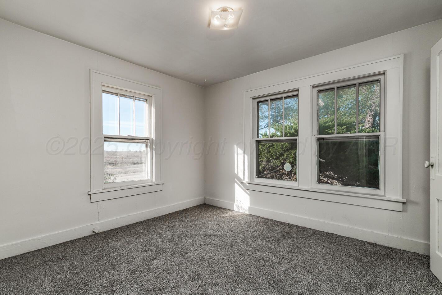 115 S Whorton Avenue Property Photo 15