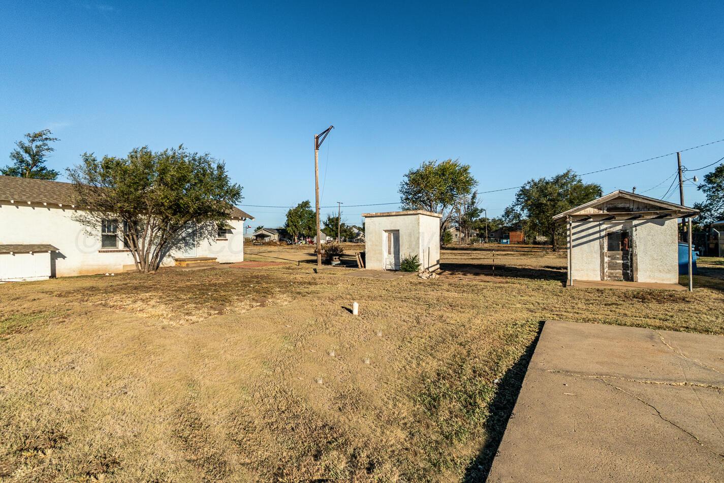 115 S Whorton Avenue Property Photo 18