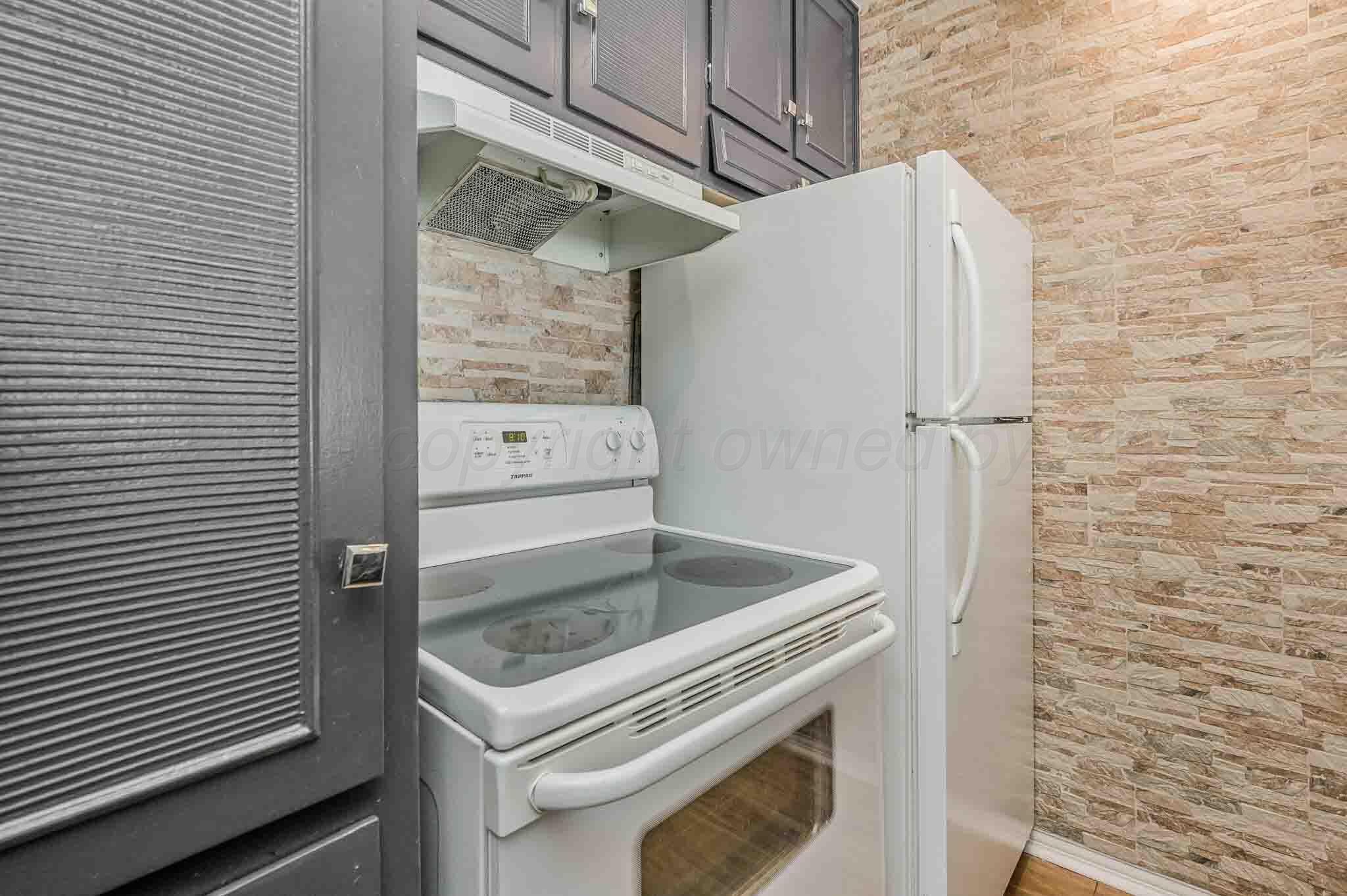 2400 S Polk #202 Street Property Photo 4