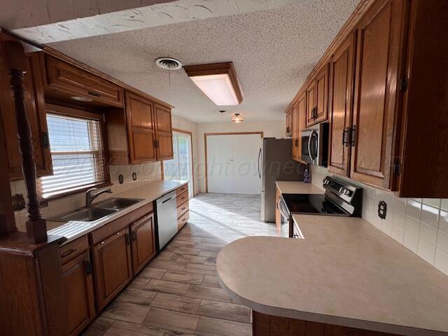 2001 Grinnell Drive Property Photo 5