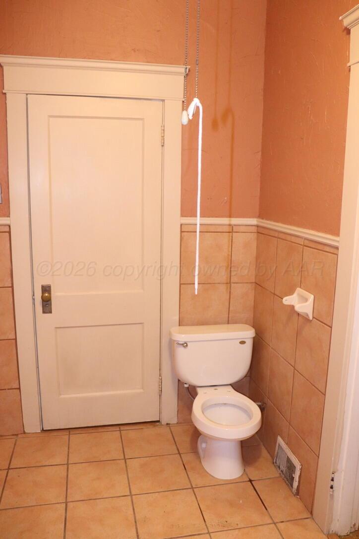 1912 S Tyler Street Property Photo 25