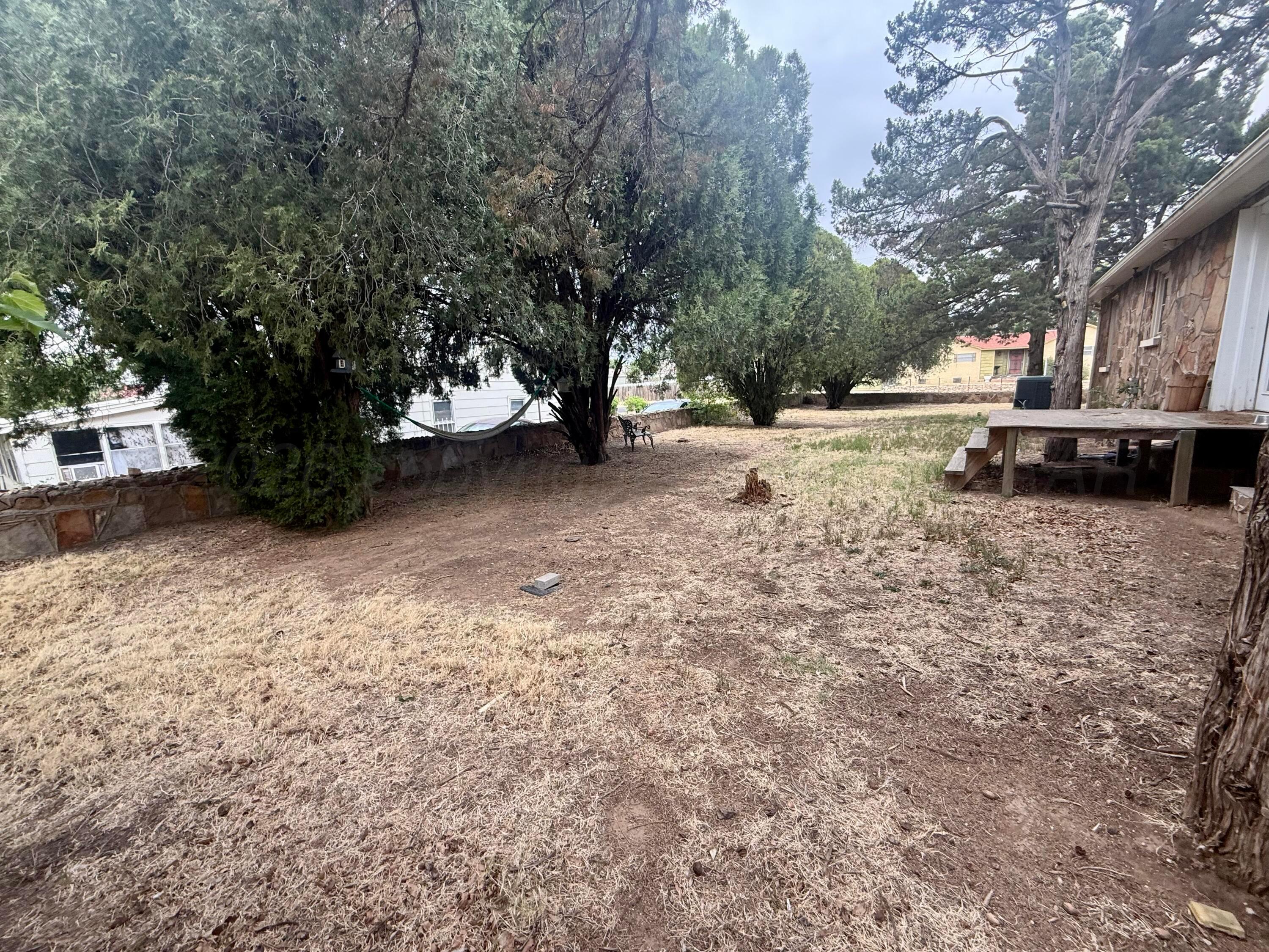 600 S Hedgecoke Street Property Photo 23